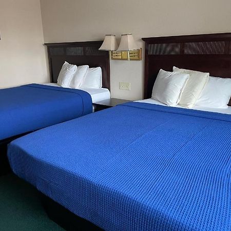 Heritage Inn Hotel Watertown Esterno foto