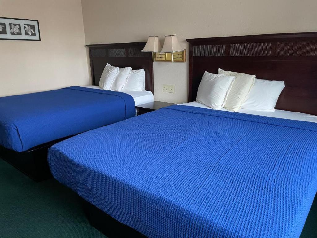 Heritage Inn Hotel Watertown Esterno foto