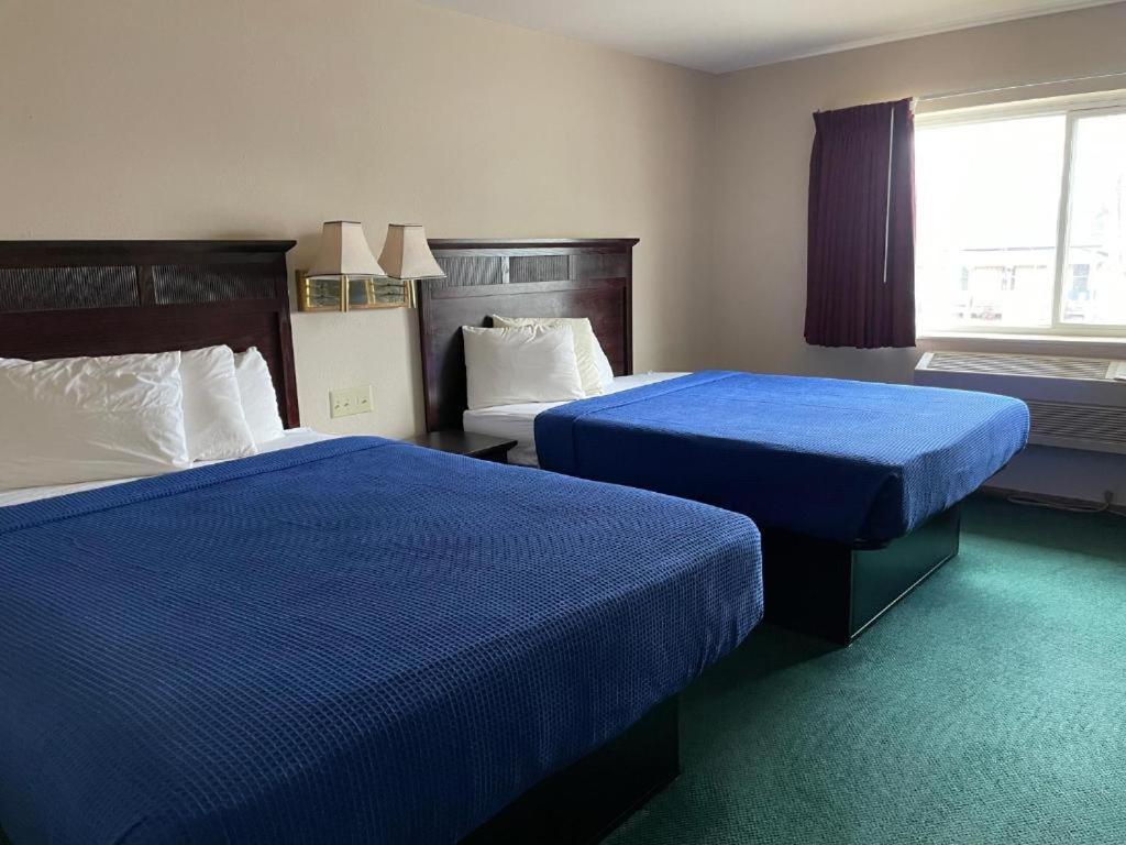 Heritage Inn Hotel Watertown Esterno foto